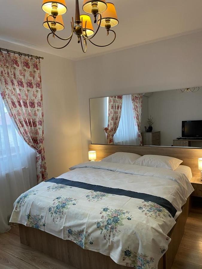 O Sole Mio Aparthotel Bucarest Esterno foto